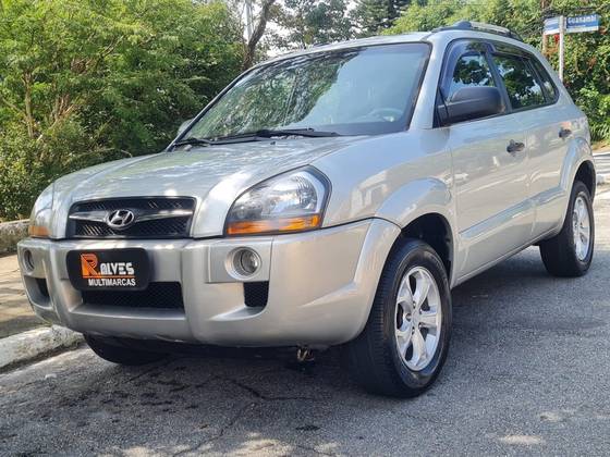 HYUNDAI TUCSON 2.0 MPFI GL 16V 142CV 2WD GASOLINA 4P MANUAL HYUNDAI TUCSON 2.0 MPFI GL 16V 142CV 2WD GASOLINA 4P MANUAL